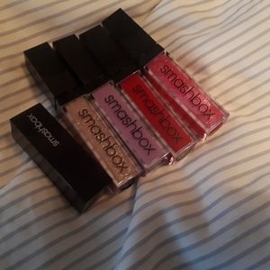 Smashbox lip gloss no longer have the Lipstick